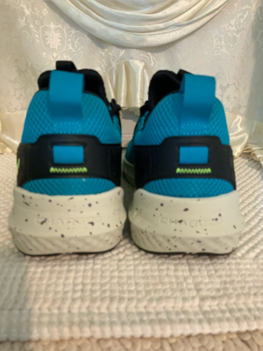 UNDER ARMOUR - Picture 6 of 7